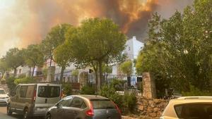 La lluvia nocturna, una gran aliada contra el incendio forestal de Castellón, que ya supera las 10.000 hectáreas