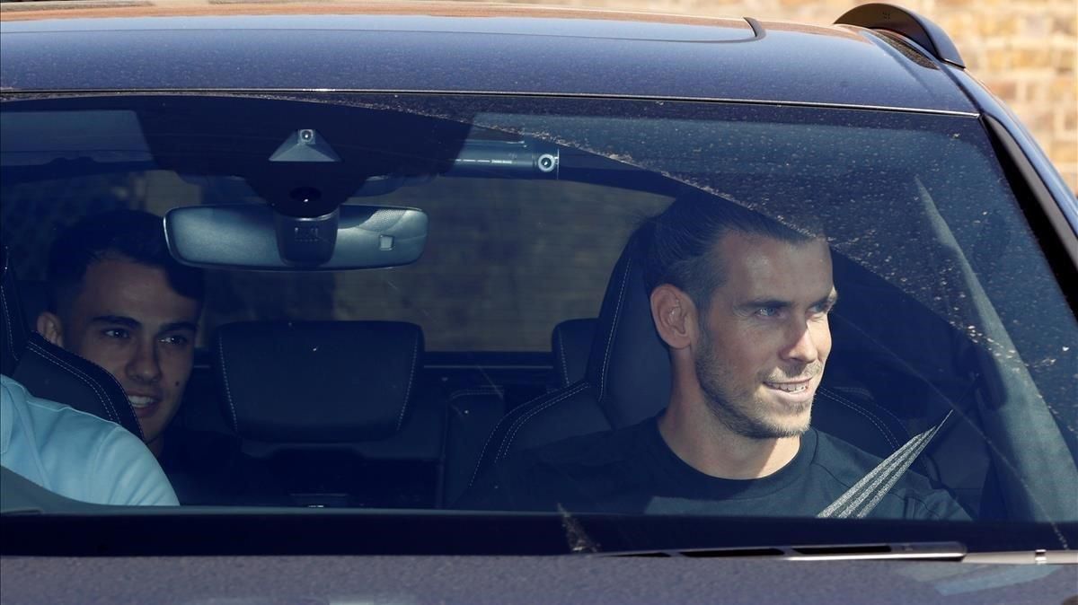 Bale, con Reguilón, detrás, este viernes en Londres. Bale, con Reguilón, detrás, este viernes en Londres.