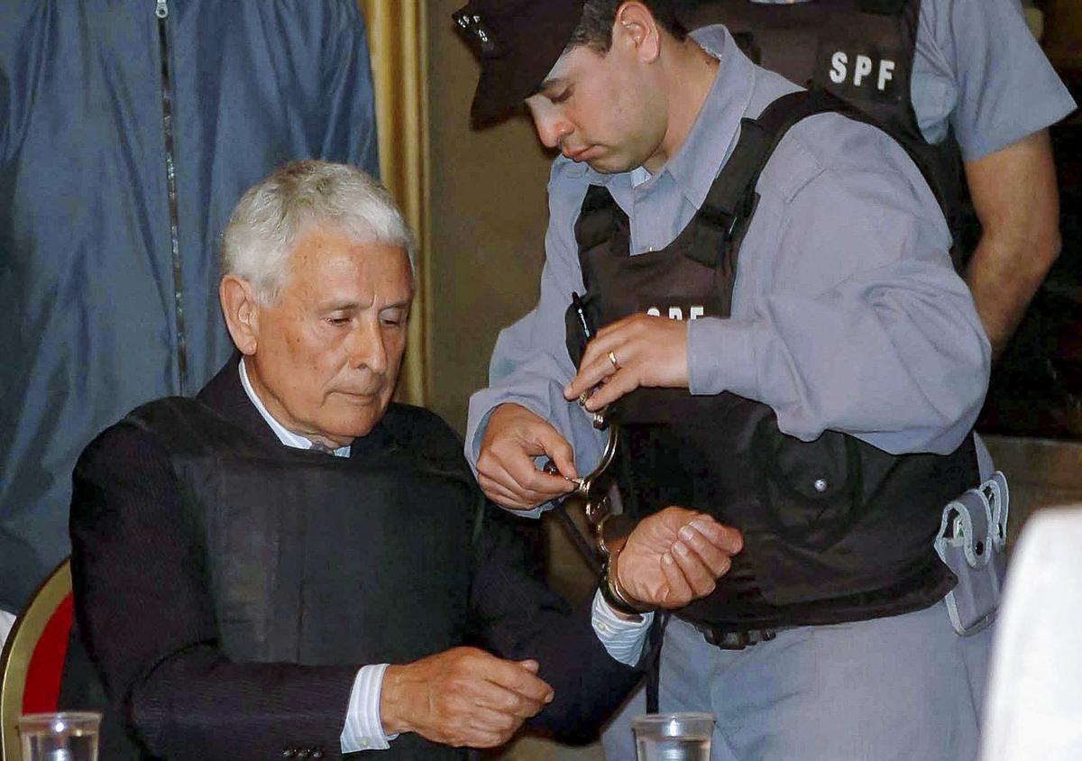 El represor argentino Miguel Etchecolatz, durante el juicio por crímenes de lesa humanidad.