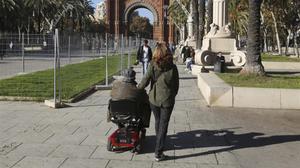 Les persones amb discapacitat assumeixen despeses extres de fins a 4.000 euros al mes