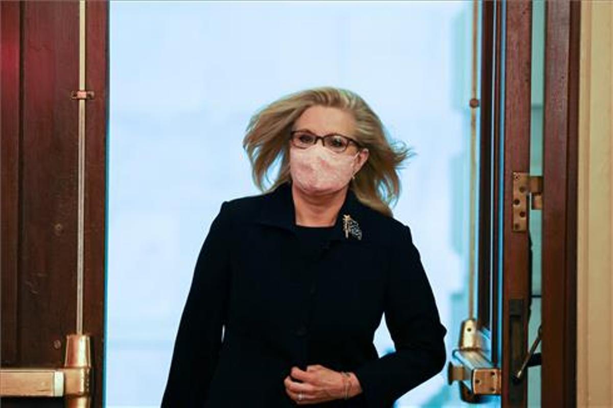 Cheney llega al Congreso en la víspera de su posible destitución. Cheney llega al Congreso en la víspera de su posible destitución.