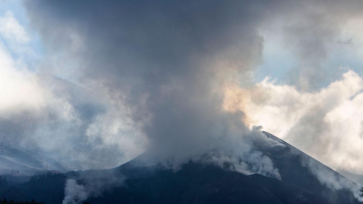 El volcán de La Palma se reactiva y hay dudas sobre el fin de la erupción.