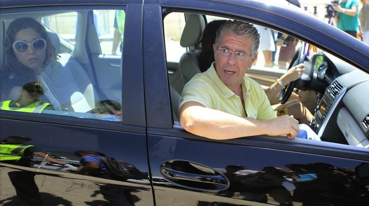 El exconsejero madrileño Francisco Granados abandona la prisión de Estremera (Madrid). El exconsejero madrileño Francisco Granados abandona la prisión de Estremera (Madrid).