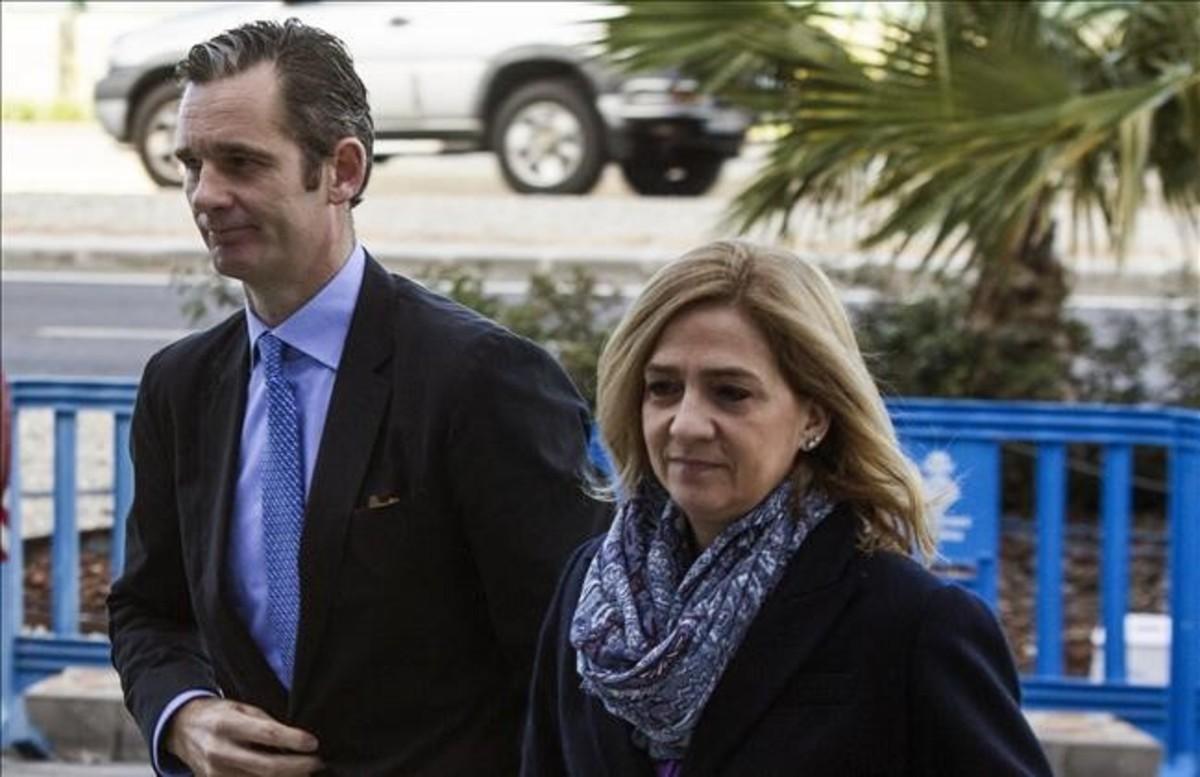 Iñaki Urdangarin y la infanta Cristina, llegando a los juzgados de Palma para una de las sesiones del juicio del ’caso Nóos’.