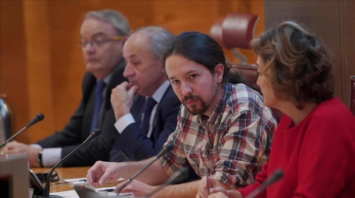 El secretario general de Podemos, Pablo Iglesias, en la comisión sobre financiación en el Senado. El secretario general de Podemos, Pablo Iglesias, en la comisión sobre financiación en el Senado.