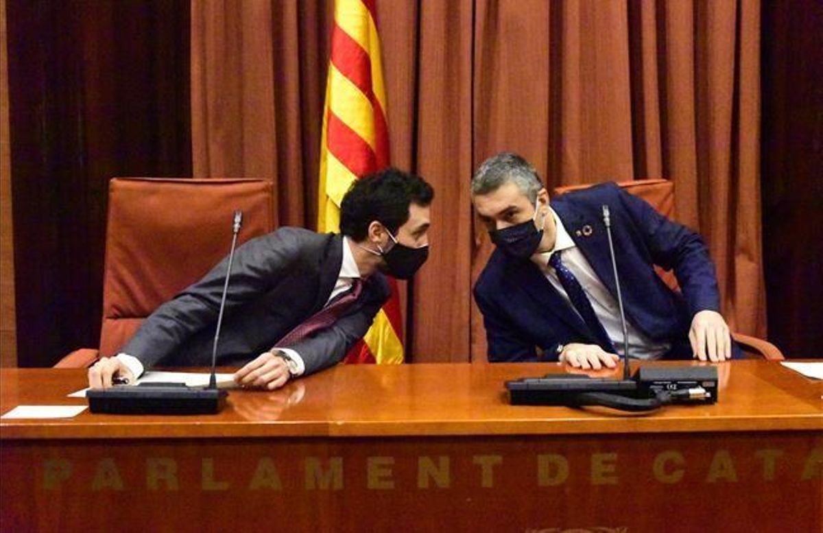 (I-D) El president del Parlament de Catalunya Roger Torrent y el conseller de Accion Exterior Relaciones Institucionales y Transparencia Bernat Soler durante una reunion de la Mesa de partidos sobre organizacion de las elecciones en Barcelona Catalunya (Espana) a 21 de diciembre de 2020 El Govern y los partidos se reunen para acordar algunos flecos de la logistica electoral El proximo 15 de enero se evaluara si el impacto del covid en Catalunya obliga a aplazar la fecha acordada inicialmente del 14 de febrero de 2021 21 DICIEMBRE 2020 REUNION ELECCIONES MESA DE PARTIDOS CATALUNYA ROGER TORRENT BARCELONA BERNAT SOLER David Oller Europa Press 21 12 2020 (I-D) El president del Parlament de Catalunya Roger Torrent y el conseller de Accion Exterior Relaciones Institucionales y Transparencia Bernat Soler durante una reunion de la Mesa de partidos sobre organizacion de las elecciones en Barcelona Catalunya (Espana) a 21 de diciembre de 2020 El Govern y los partidos se reunen para acordar algunos flecos de la logistica electoral El proximo 15 de enero se evaluara si el impacto del covid en Catalunya obliga a aplazar la fecha acordada inicialmente del 14 de febrero de 2021 21 DICIEMBRE 2020 REUNION ELECCIONES MESA DE PARTIDOS CATALUNYA ROGER TORRENT BARCELONA BERNAT SOLER David Oller Europa Press 21 12 2020