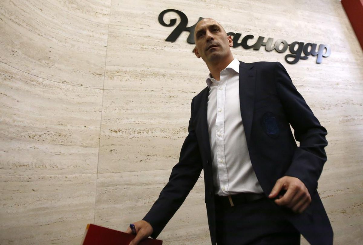 Luis Rubiales se dispone a anunciar la destitución de Lopetegui. Luis Rubiales se dispone a anunciar la destitución de Lopetegui.