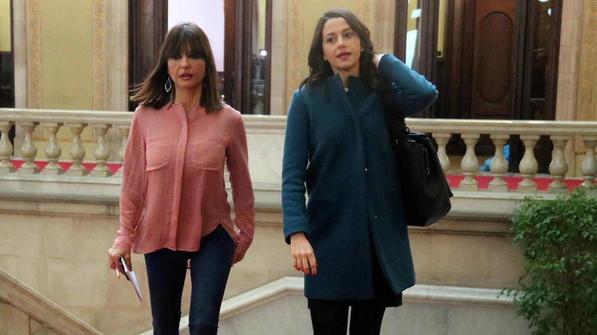 Inés Arrimadas llega al Parlament.