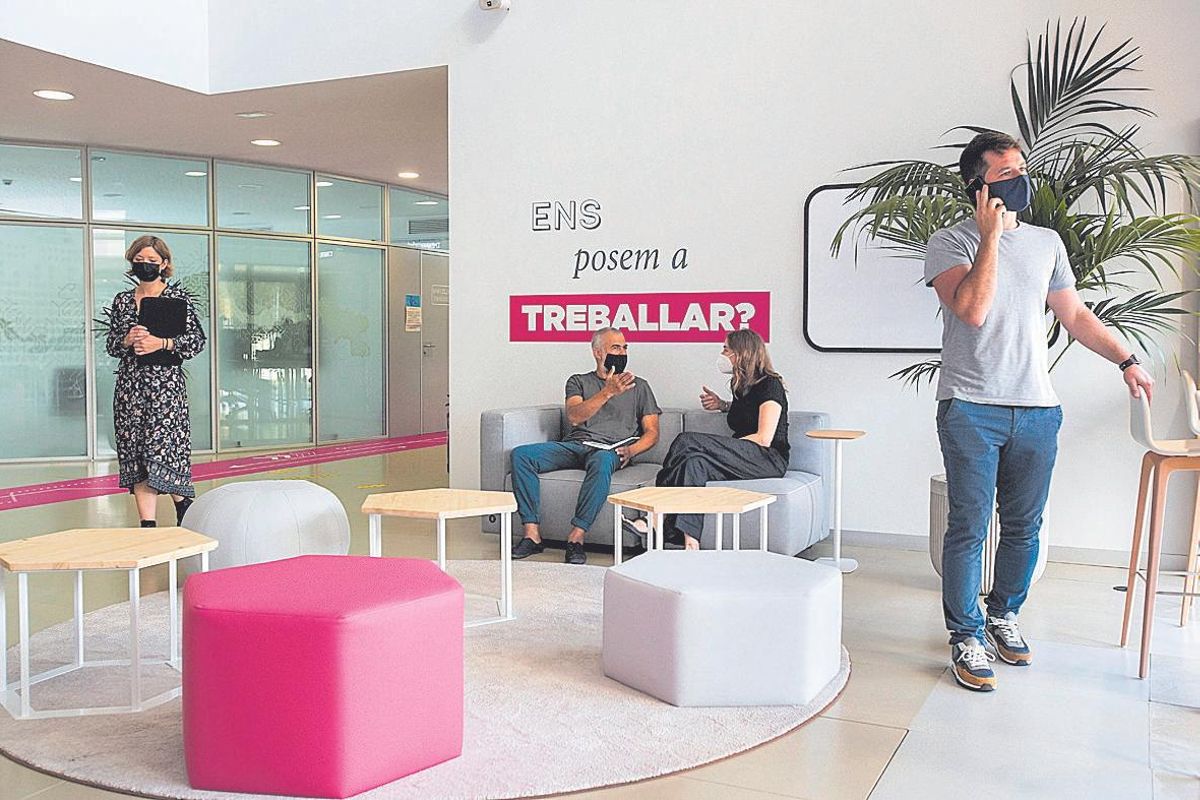 Digitalización y especialización para frenar el paro en la ciudad Digitalización y especialización para frenar el paro en la ciudad