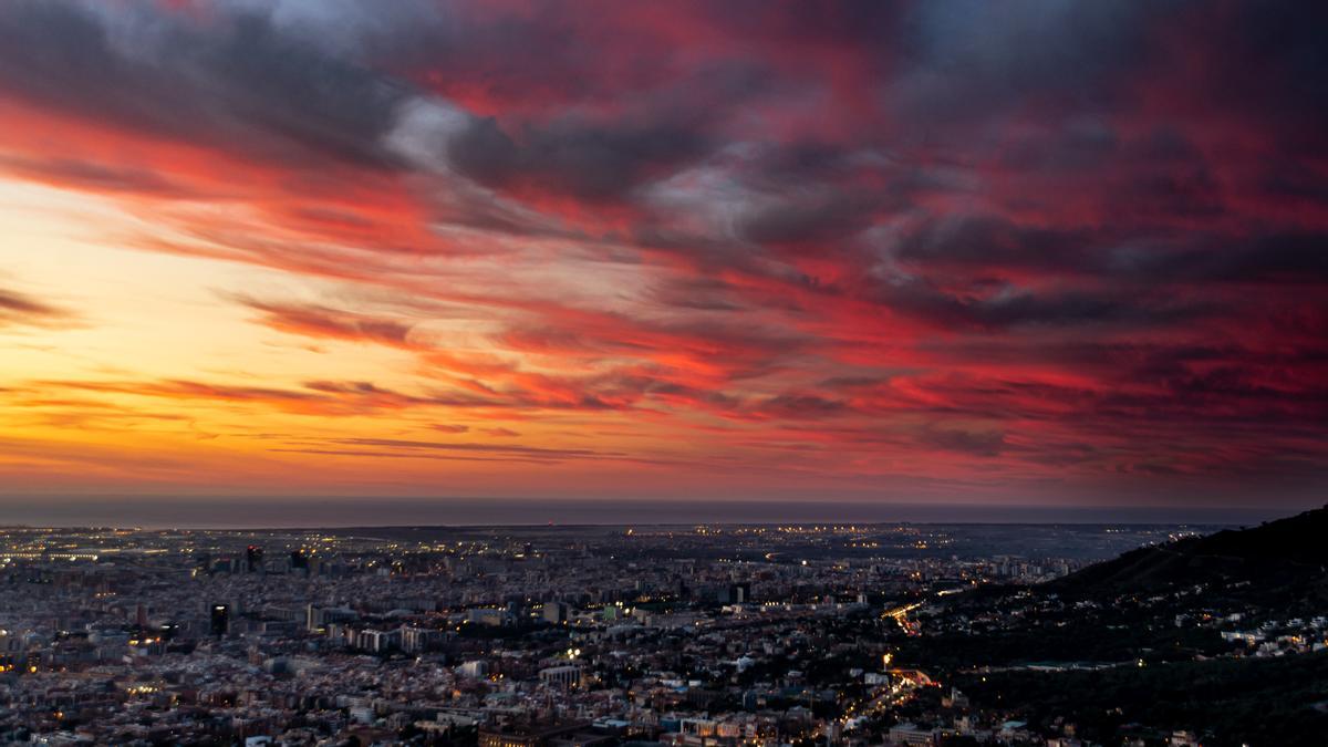Salida del sol sobre Barcelona, el 13 de enero del 2023