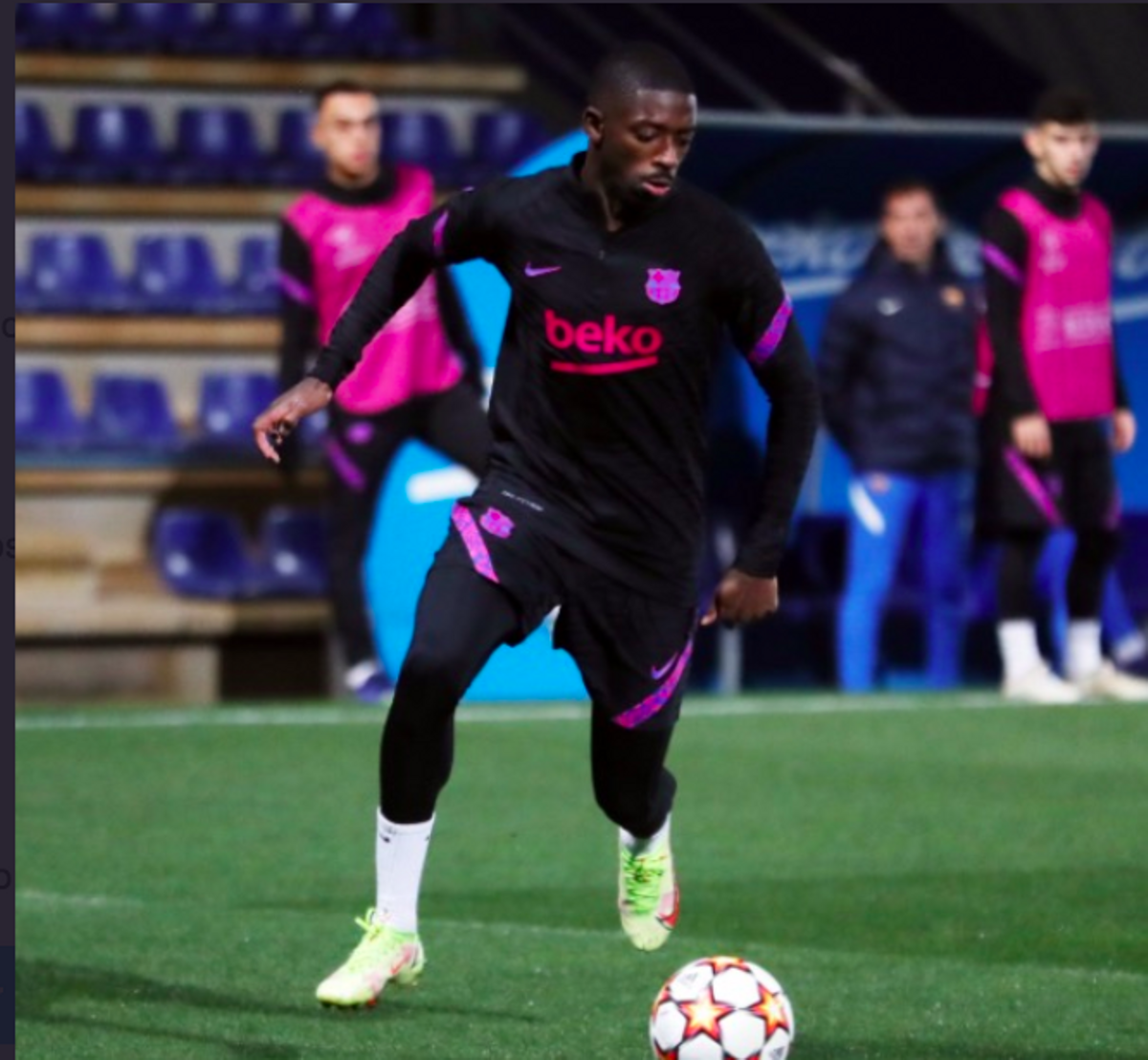Dembélé, en un entrenamiento con el Barça	