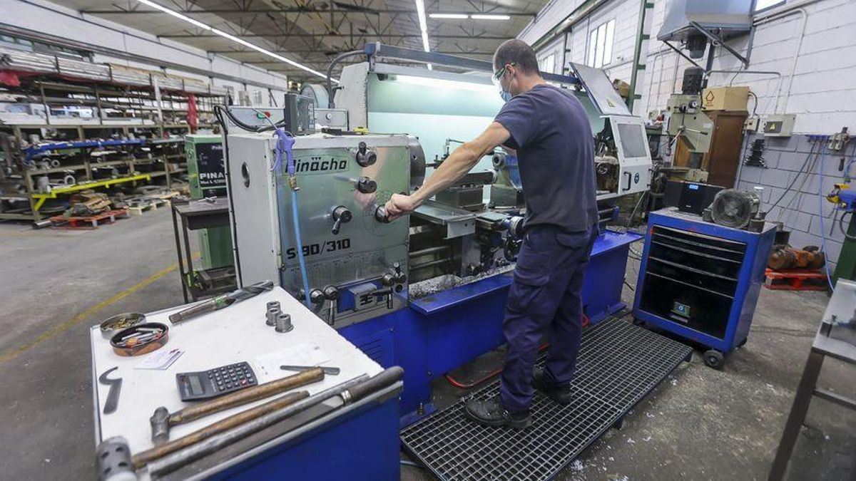 "Estamos paralizados". Las exportaciones españolas, en jaque por la crisis con Argelia "Estamos paralizados". Las exportaciones españolas, en jaque por la crisis con Argelia