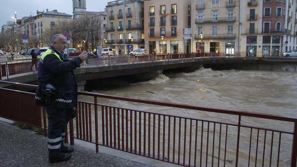 Rio Onyar a su paso por Girona