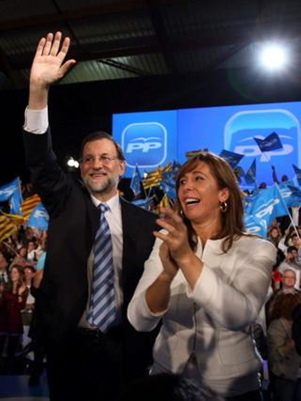 Mariano Rajoy y Alicia Sánchez-Camacho en L’Hospitalet de Llobregat. Mariano Rajoy y Alicia Sánchez-Camacho en L’Hospitalet de Llobregat.