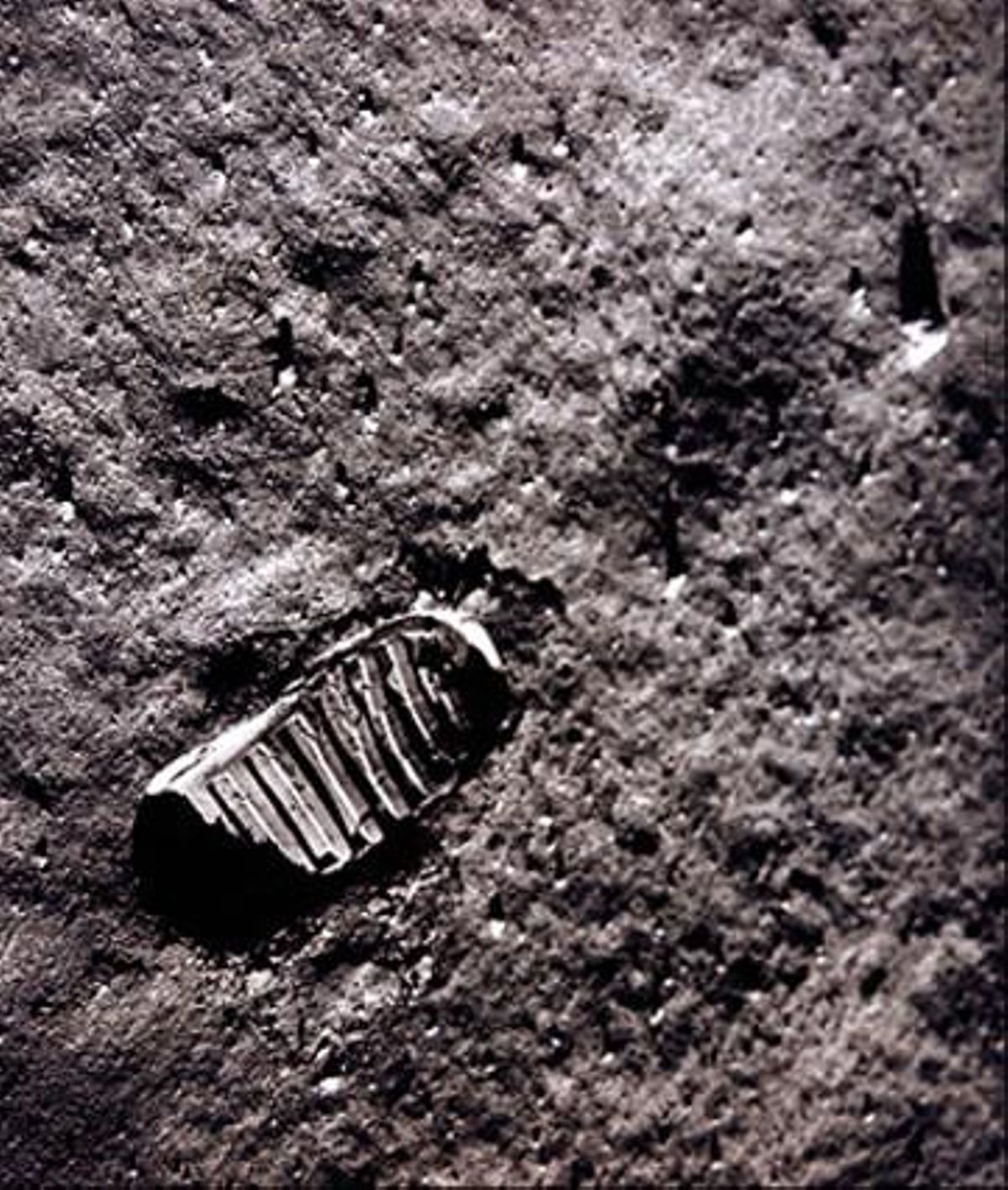 La huella de Armstrong sobre la Luna, en julio de 1969. La huella de Armstrong sobre la Luna, en julio de 1969.
