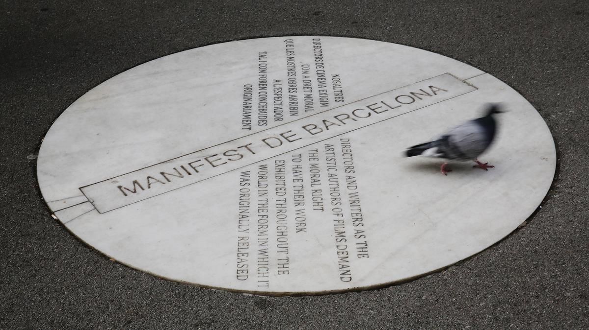 Una placa en la Rambla de Catalunya, último vestigio del olvidado festival de cine que Barcelona celebró durante cuatro años de los 80. Una placa en la Rambla de Catalunya, último vestigio del olvidado festival de cine que Barcelona celebró durante cuatro años de los 80.
