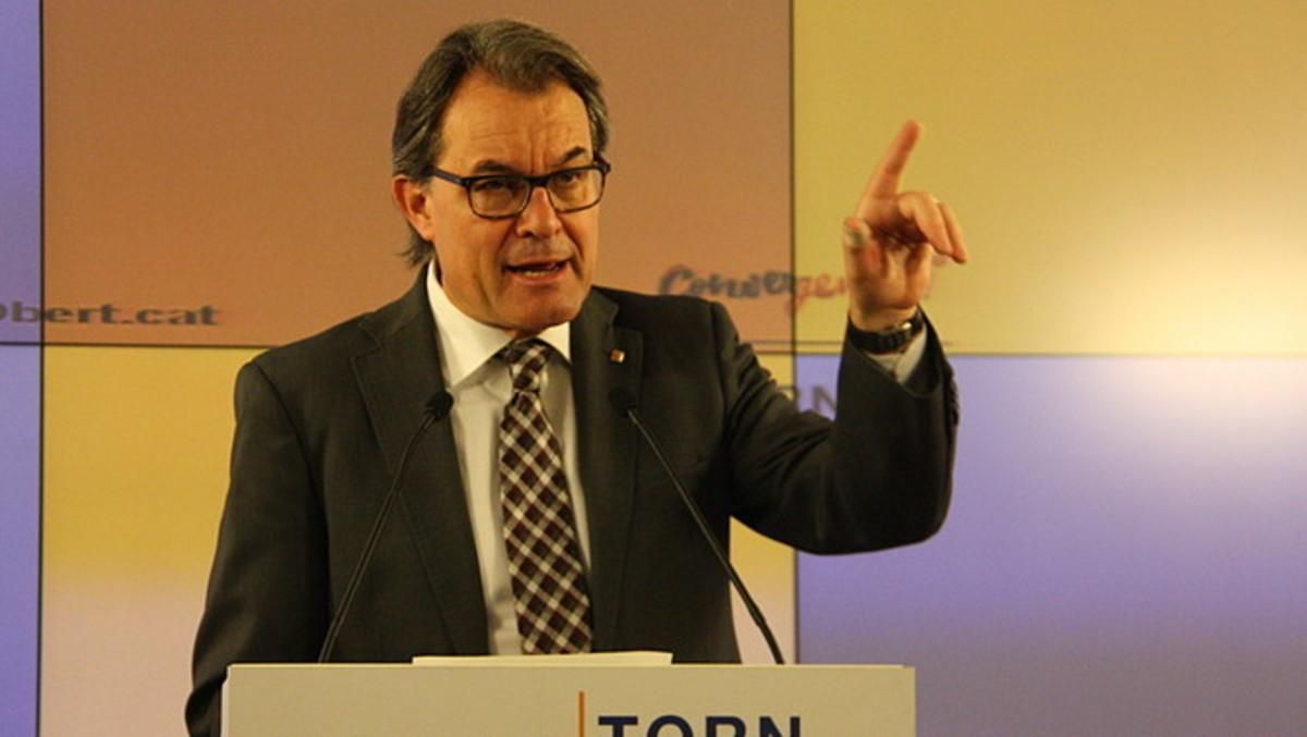 El ’expresident’ y líder de CDC, Artur Mas, en una reciente comparecencia en la sede de su partido. El ’expresident’ y líder de CDC, Artur Mas, en una reciente comparecencia en la sede de su partido.