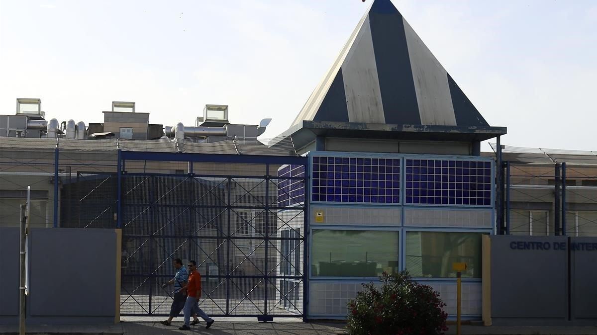 El CIE de Barcelona, ubicado en la Zona Franca. El CIE de Barcelona, ubicado en la Zona Franca.