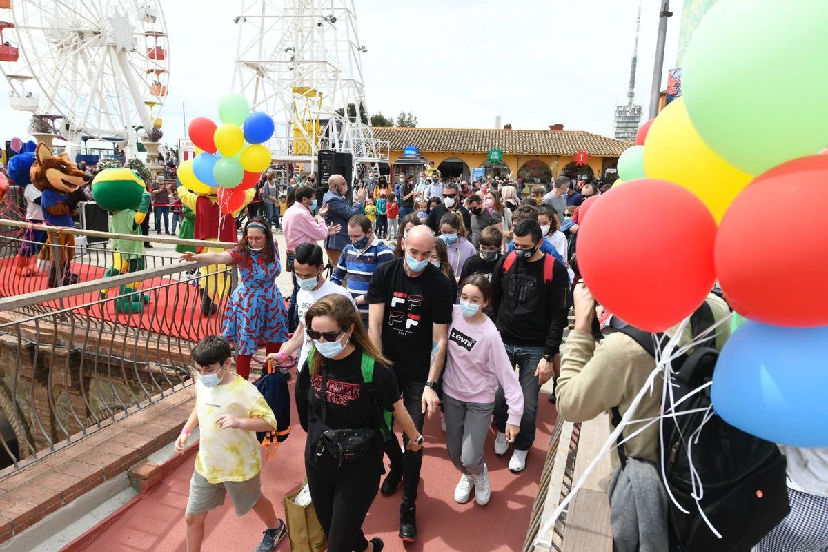El parque del Tibidabo este 15 de mayo, primer día de apertura tras varios meses. El parque del Tibidabo este 15 de mayo, primer día de apertura tras varios meses.