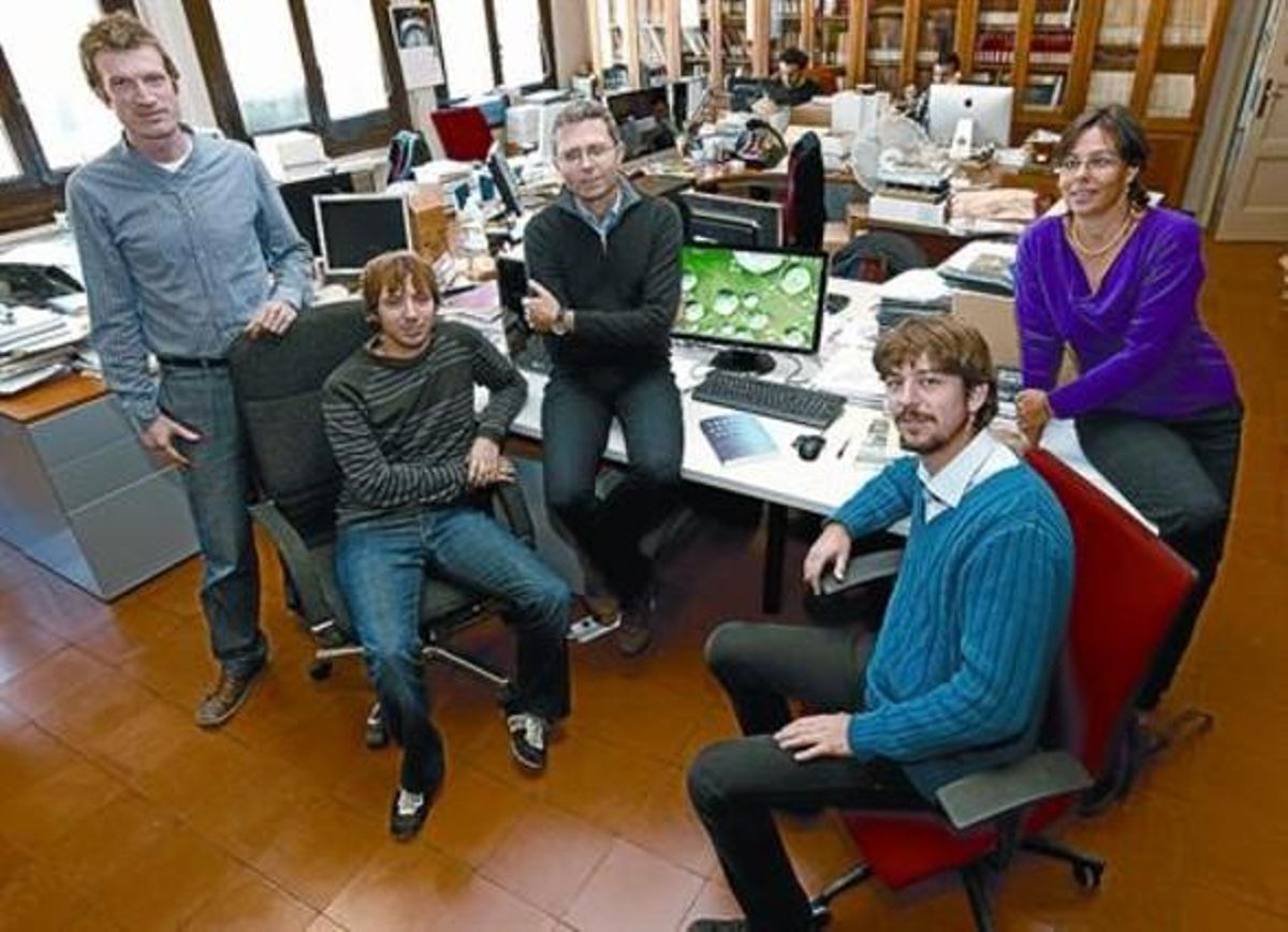 De izquierda a derecha, Andrea Balbo, Xavier Rubio, Marco Madella, Bernardo Rondelli y Carla Lancelotti. De izquierda a derecha, Andrea Balbo, Xavier Rubio, Marco Madella, Bernardo Rondelli y Carla Lancelotti.