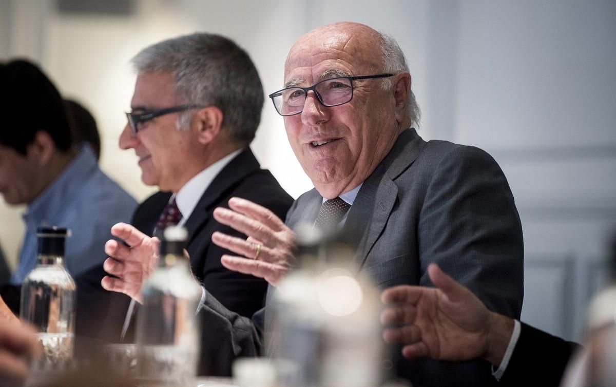 Joan Molins, presidente de la cementera catalana del mismo nombre. Joan Molins, presidente de la cementera catalana del mismo nombre.