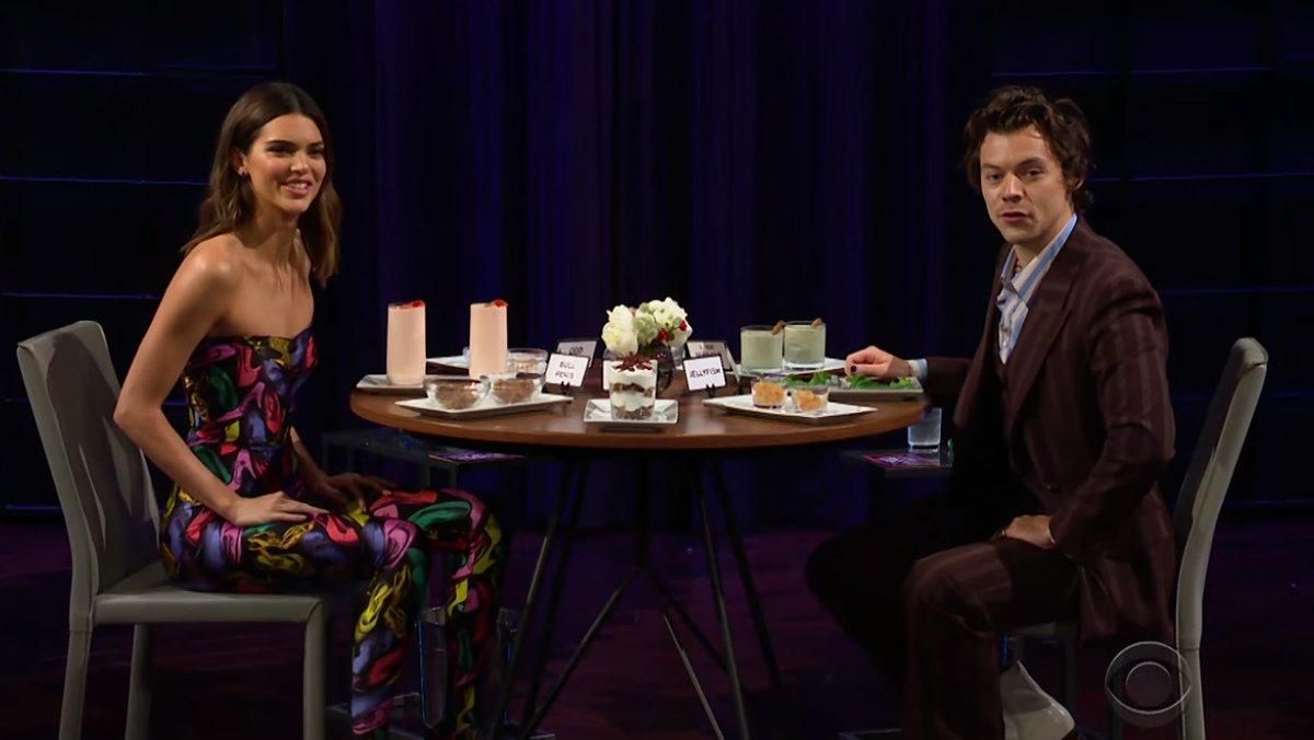 Harry Styles y Kendall Jenner, en el programa de ’The late, late show’, de James Corden. Harry Styles y Kendall Jenner, en el programa de ’The late, late show’, de James Corden.