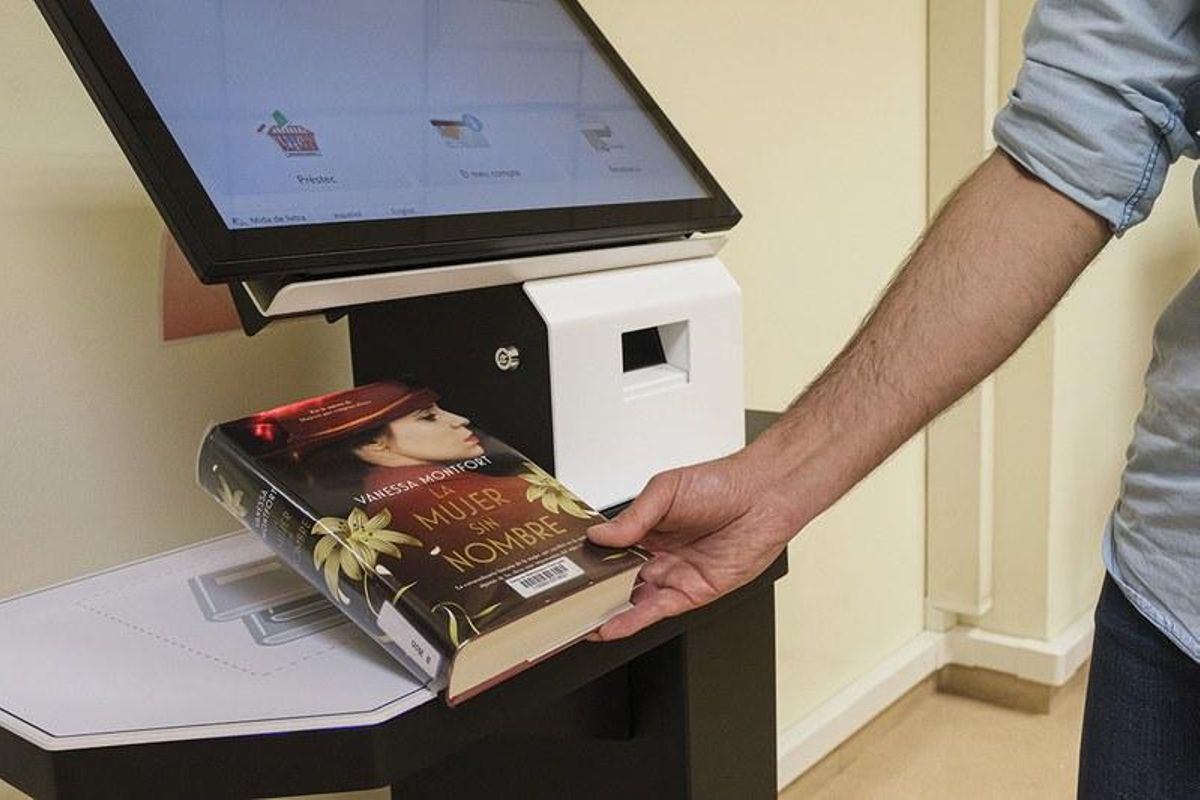 La Bibliotecas de Cornellà cuenta con un servicio de autoprestamo a partir de esta semana La Bibliotecas de Cornellà cuenta con un servicio de autoprestamo a partir de esta semana