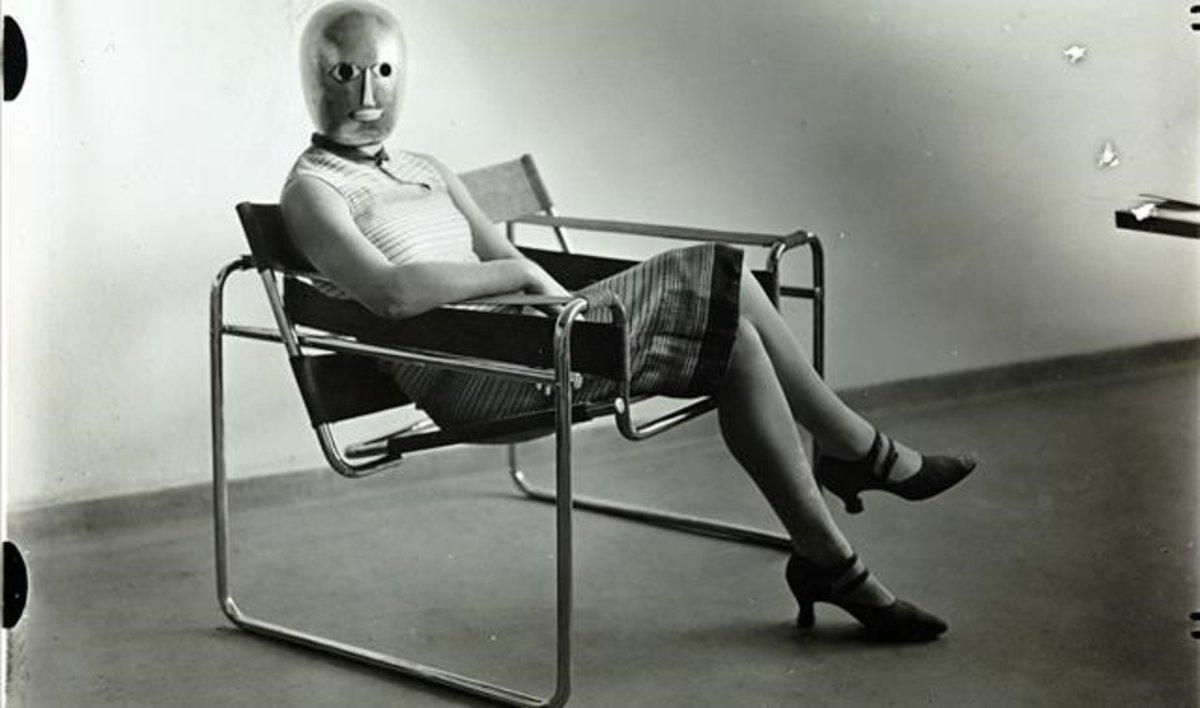 Bauhaus, asseure's en l'aire Bauhaus, asseure's en l'aire
