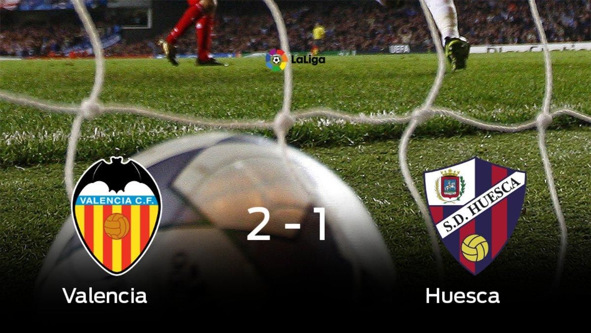 El Valencia venció en su estadio al Huesca El Valencia venció en su estadio al Huesca