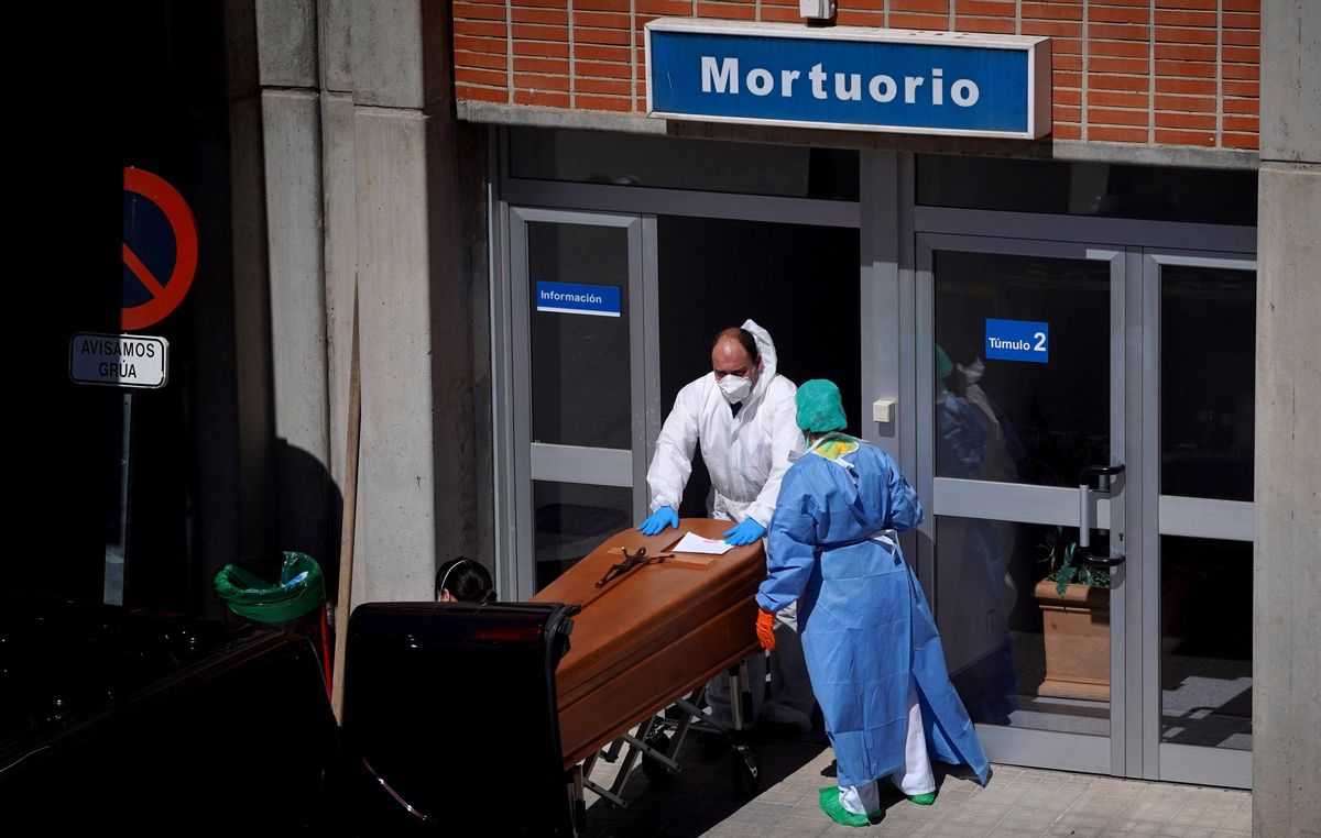 Traslado de fallecidos por covid-19. Traslado de fallecidos por covid-19.