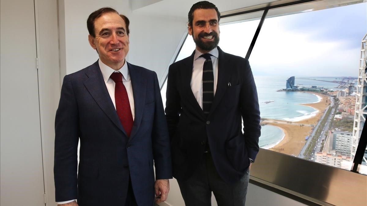 Huertas, izquierda, y Ortega en la Torre Mapfre, en Barcelona. Huertas, izquierda, y Ortega en la Torre Mapfre, en Barcelona.