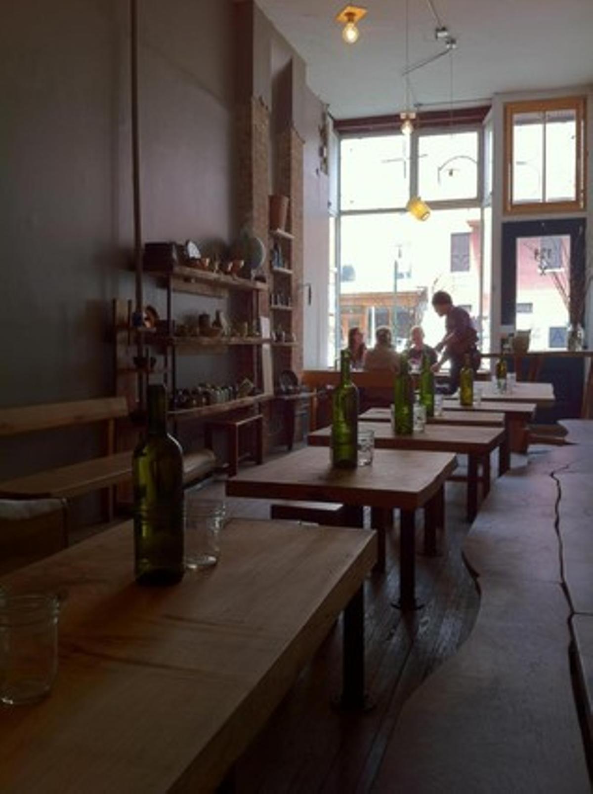 Interior del restaurante Eat, en la zona de Greenpoint, en Brooklyn (Nueva York). Interior del restaurante Eat, en la zona de Greenpoint, en Brooklyn (Nueva York).