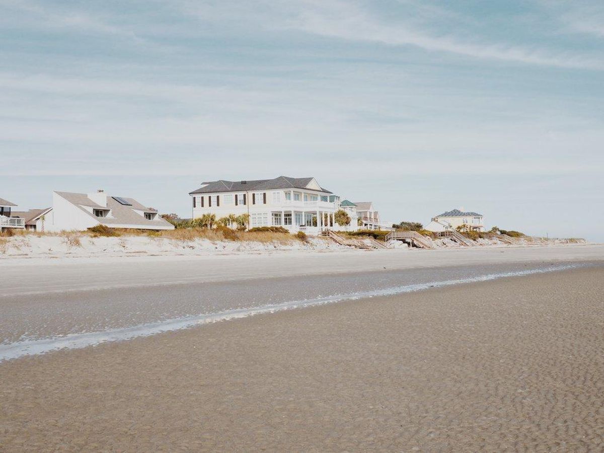 La vivienda ideal de los españoles es una chalé cerca de la playa La vivienda ideal de los españoles es una chalé cerca de la playa