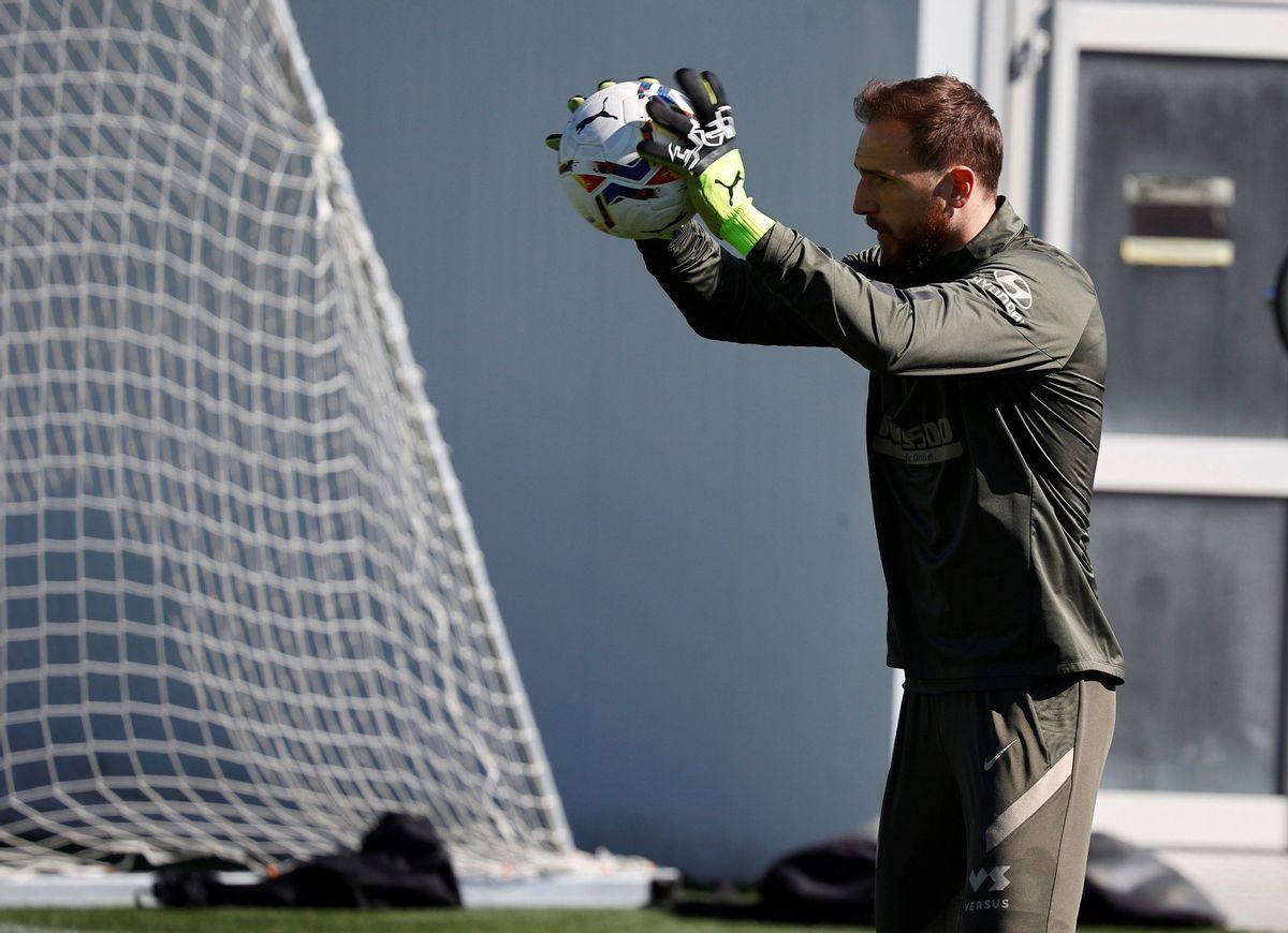 El portero Jan Oblak durante el último entrenamiento del Atlético. El portero Jan Oblak durante el último entrenamiento del Atlético.