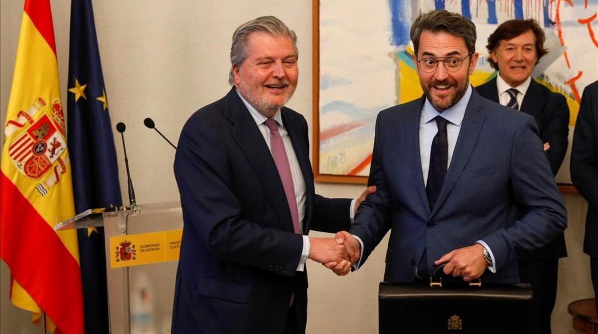 Íñigo Méndez de Vigo (izquierda) junto Màxim Huerta, en Madrid. Íñigo Méndez de Vigo (izquierda) junto Màxim Huerta, en Madrid.