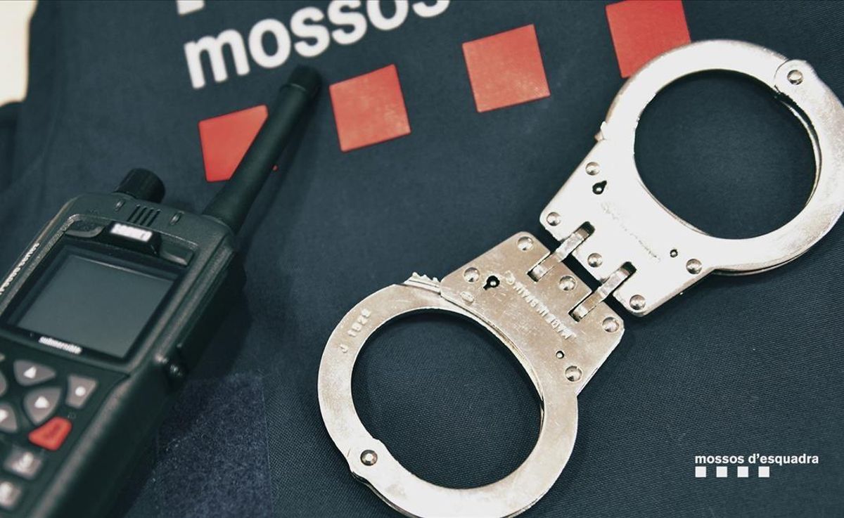 Material de la policía de los Mossos d’Esquadra. Material de la policía de los Mossos d’Esquadra.