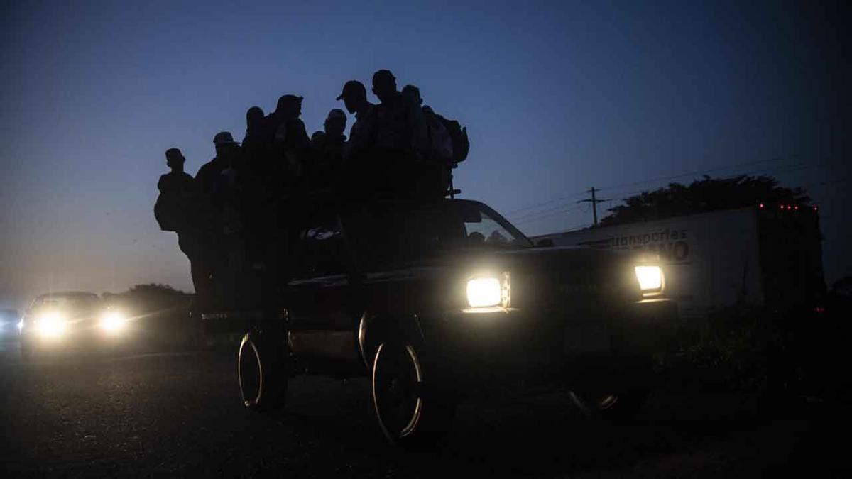 La caravana de migrantes hondureños avanza cruzando México