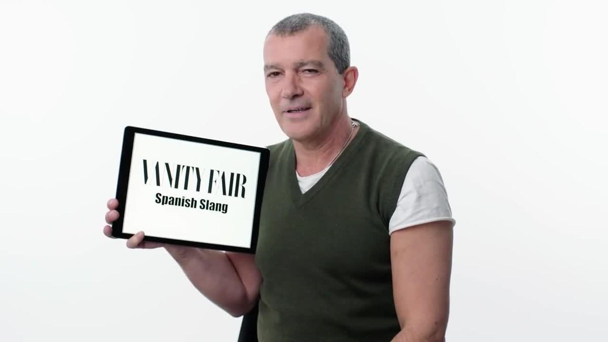 Antonio Banderas explica en inglés qué significa 