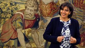La alcaldesa de París, Anne Hidalgo.