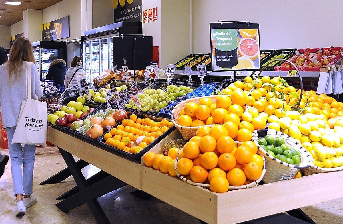 Frutas en un supermercado. Frutas en un supermercado.