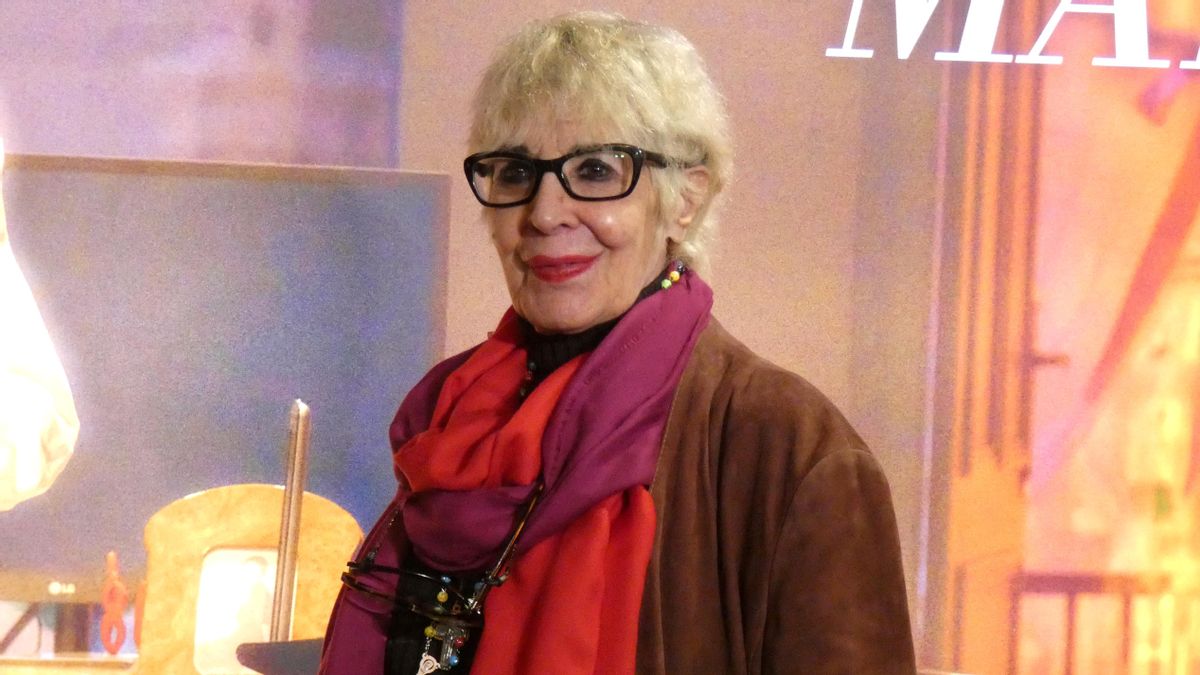 Concha Velasco, frente al cartel de ’La habitación de María’ en el Teatro Goya. Concha Velasco, frente al cartel de ’La habitación de María’ en el Teatro Goya.