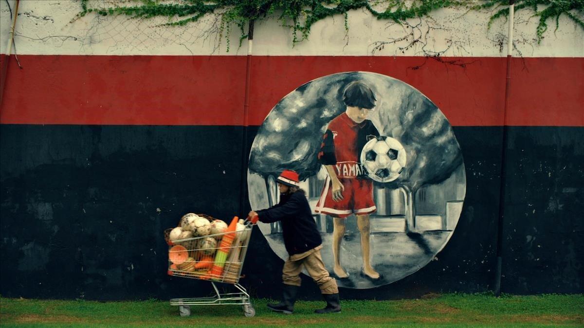Imagen del documental ’This is football’ que se estrena en Amazon Prime Video el próximo 2 de agosto. 