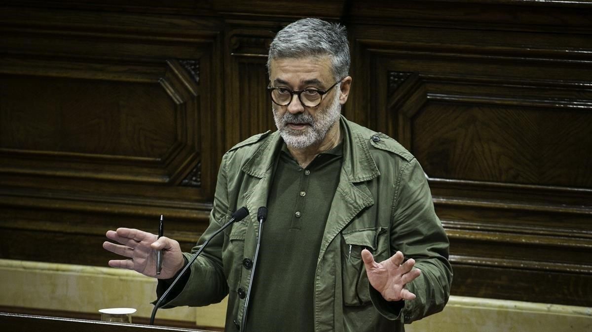 El diputado de la CUP Carles Riera, en el Parlament. El diputado de la CUP Carles Riera, en el Parlament.