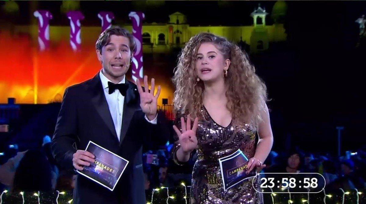  Carlos Cuevas y  Elisabet Casanovas, en la retransmisión de las campanadas de TV-3. 