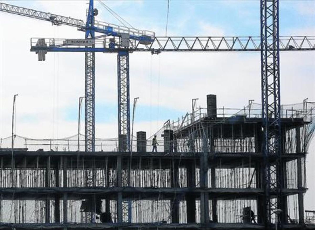 Construcción de pisos en Badalona. Construcción de pisos en Badalona.