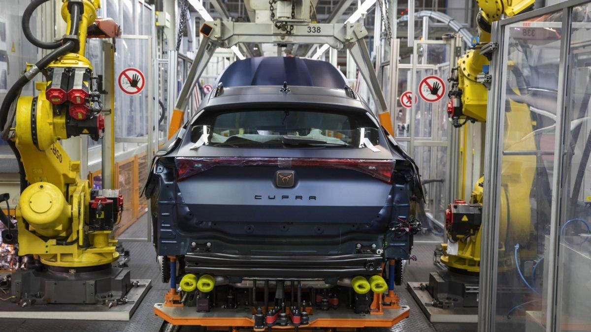 Línea de producción del Cupra Formentor en Martorell. Línea de producción del Cupra Formentor en Martorell.