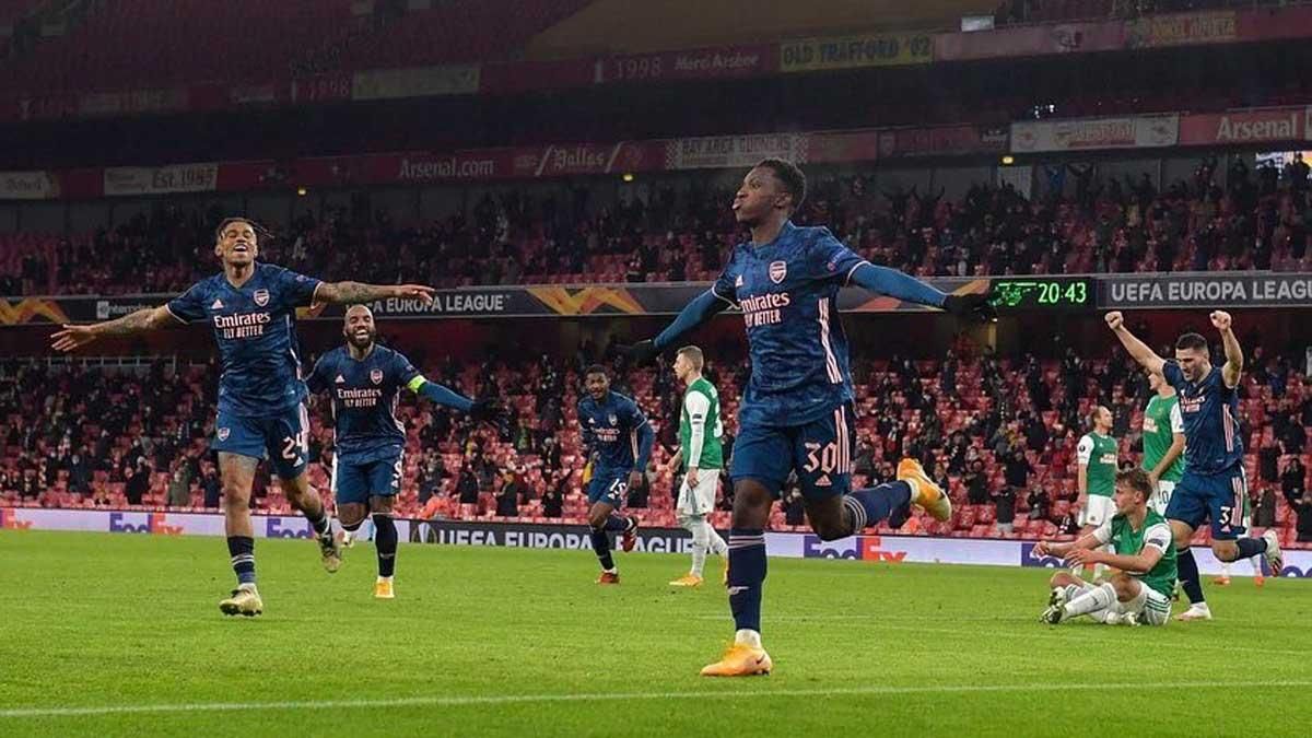 El fútbol británico vuelve a rugir con público en la grada El fútbol británico vuelve a rugir con público en la grada