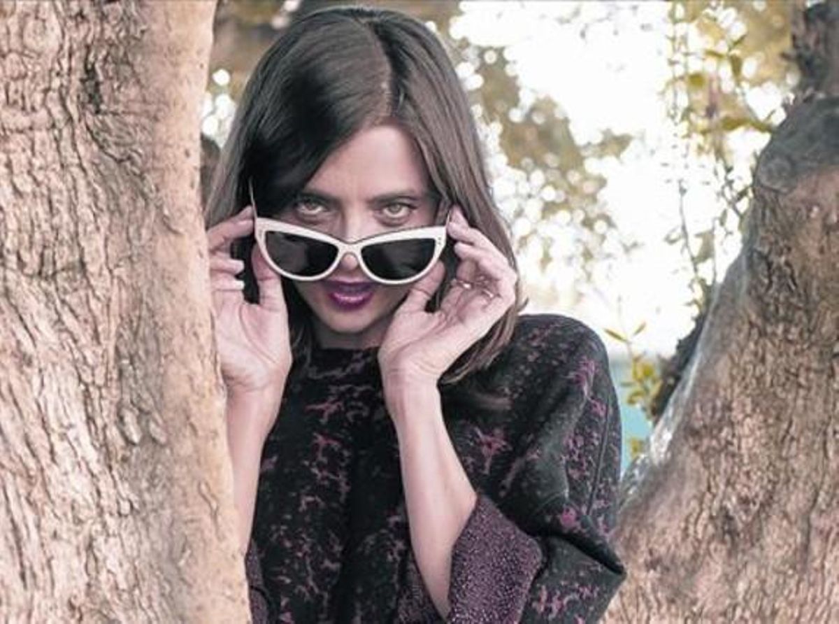 Macarena Gómez, fotografiada en los jardines del Hotel Melià de Sitges. Macarena Gómez, fotografiada en los jardines del Hotel Melià de Sitges.