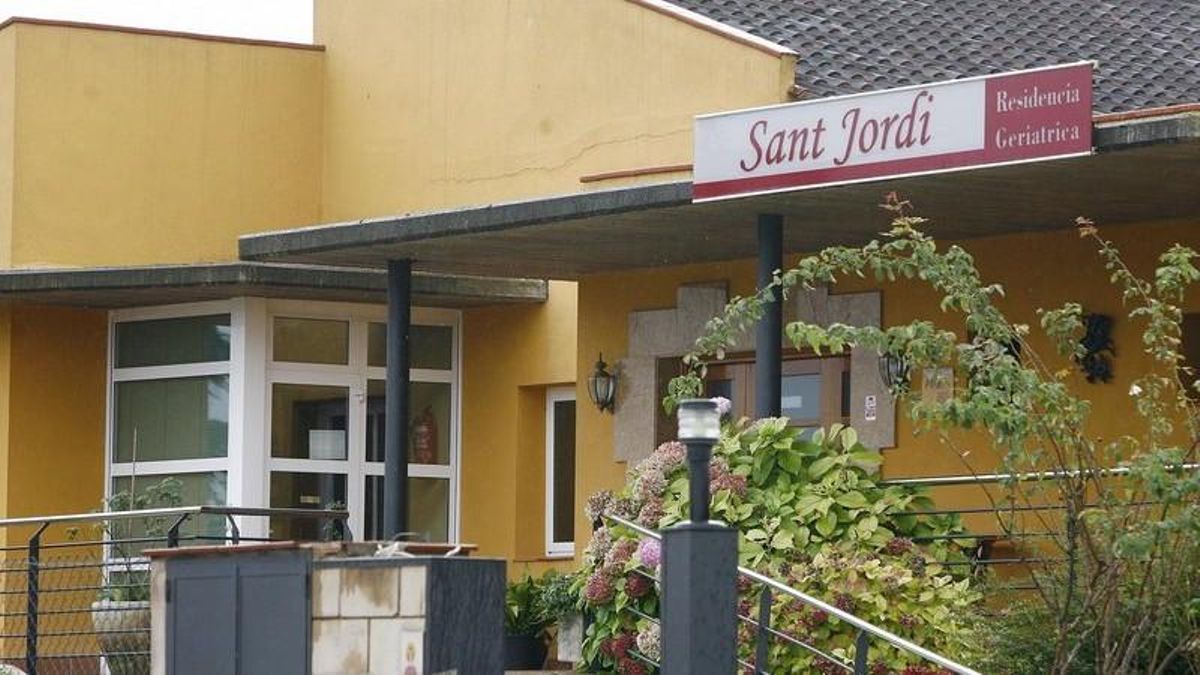 Exterior de la residencia geriátrica Sant Jordi de Celrà. Exterior de la residencia geriátrica Sant Jordi de Celrà.