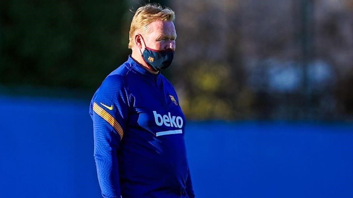 Koeman, en su primer entrenamiento con el Barça. Koeman, en su primer entrenamiento con el Barça.